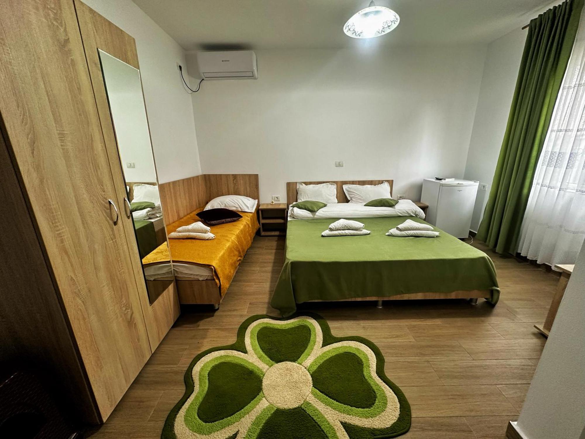 Hotel Casa Enka à Tuzla Extérieur photo