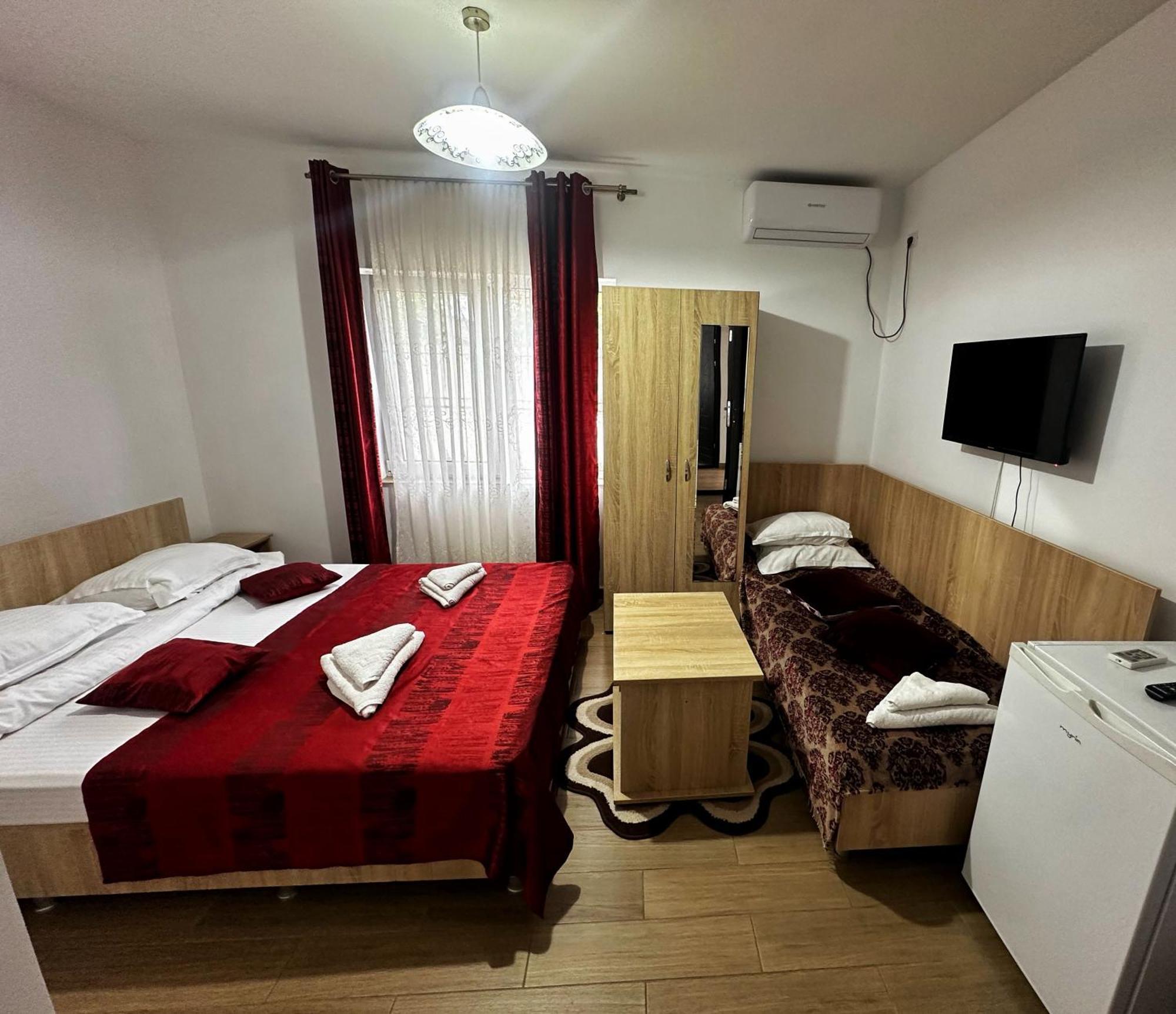 Hotel Casa Enka à Tuzla Extérieur photo