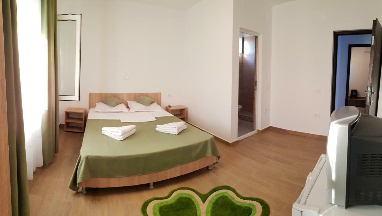 Hotel Casa Enka à Tuzla Extérieur photo